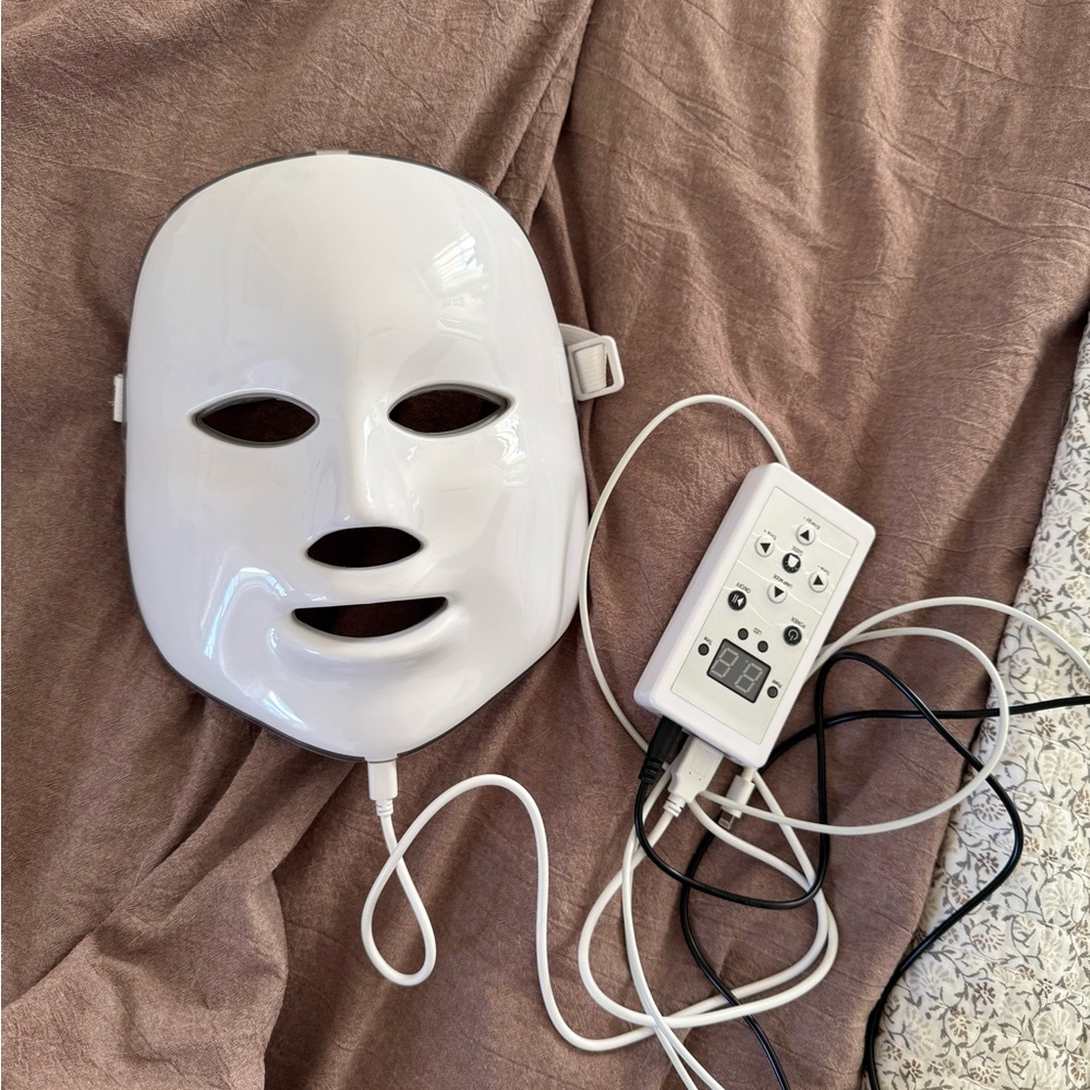 LED face mask Skinhaven